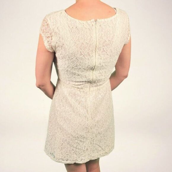 CLEARANCE! White GAP Factory Lace Dress Size 0 VGUC - Picture 4 of 4